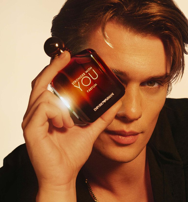 DISCOVER THE NEW STRONGER WITH YOU PARFUM