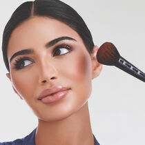 bronzed dewy look